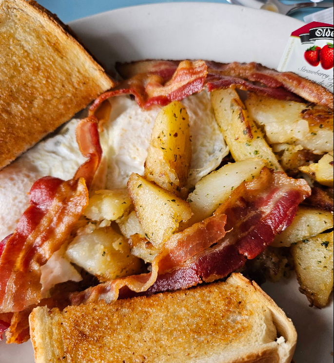 breakfast at lock street diner, bacon, eggs and toast